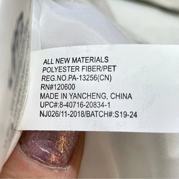 White sequence, teddy bear, backpack - Picture 9 of 10